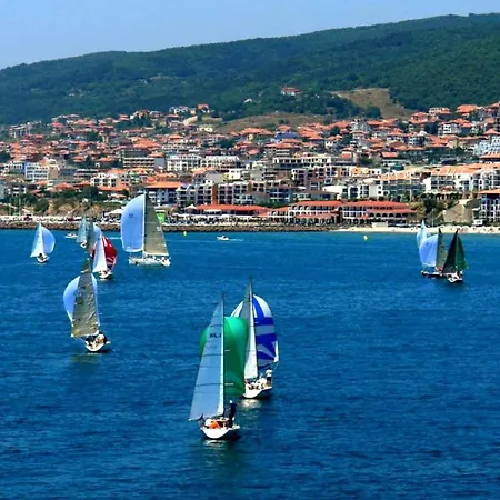 Helios Seaview * سفيتي فلاس